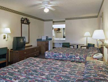 Super 8 Donna Otel Oda fotoğraf