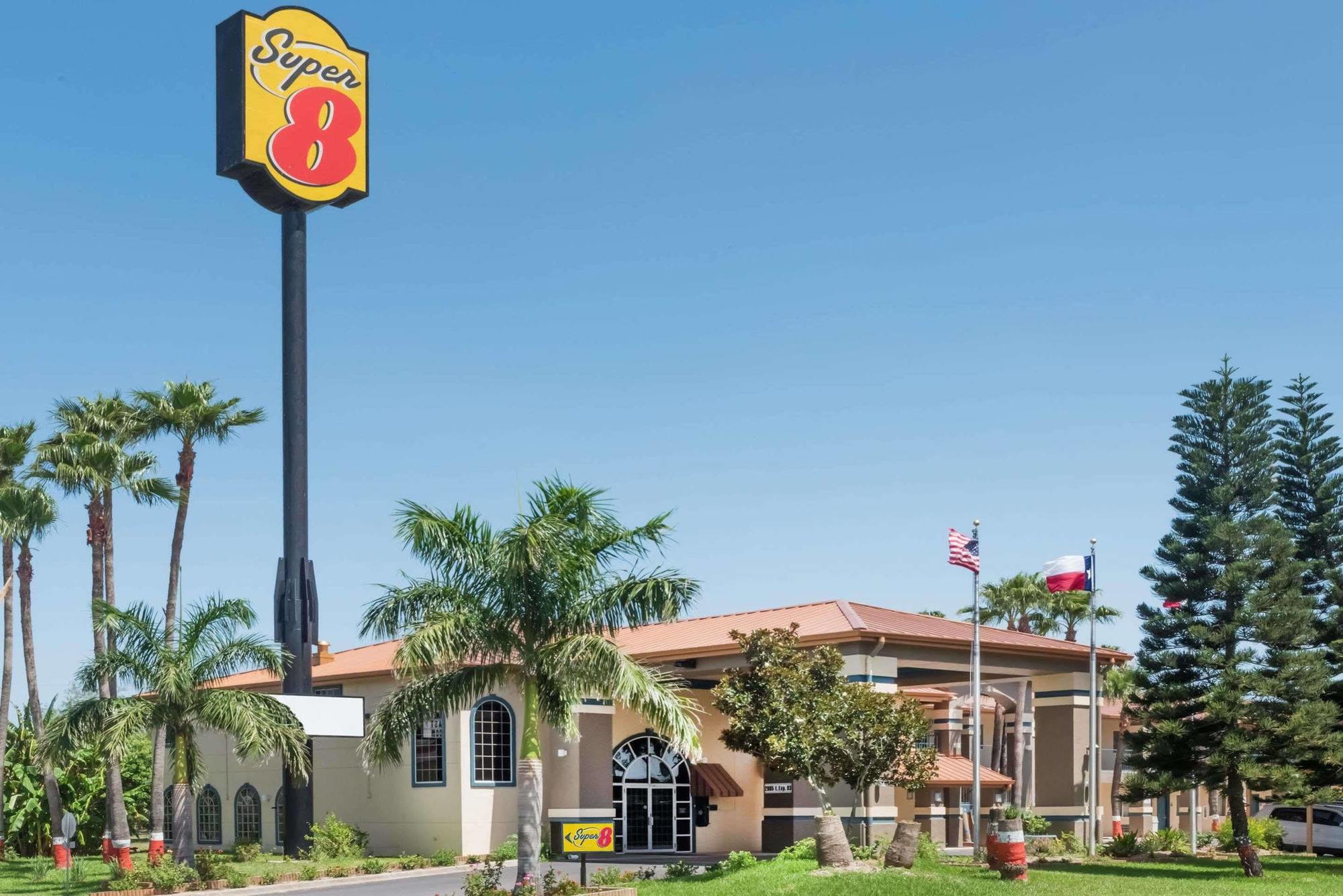 Super 8 Donna Otel Dış mekan fotoğraf